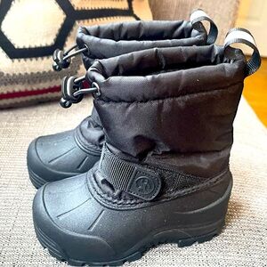 Northside Winter boots for toddler size 7 New with Tag
